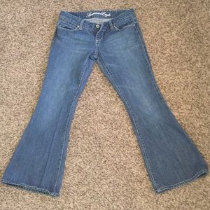 Woman’s American Eagle Jeans